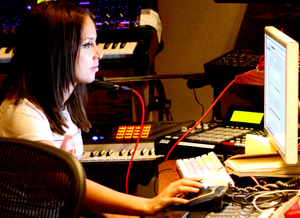 Alicia Keys in The Oven (www.sonicscoop.com)