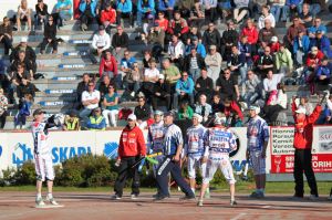 "Vimpelin Vedon jokeri Toni Kuusela lyöntivuorossa" by Picasa user Nurmon Jymy, CC BY-NC-ND 3.0