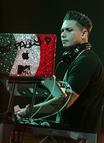 "DJ Pauly D" by Flickr user Eva Rinaldi, CC-BY-SA-2.0