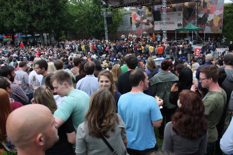 "KEXP Concerts at the Mural" by Flickr user Chelsea Nesvig, CC BY 2.0