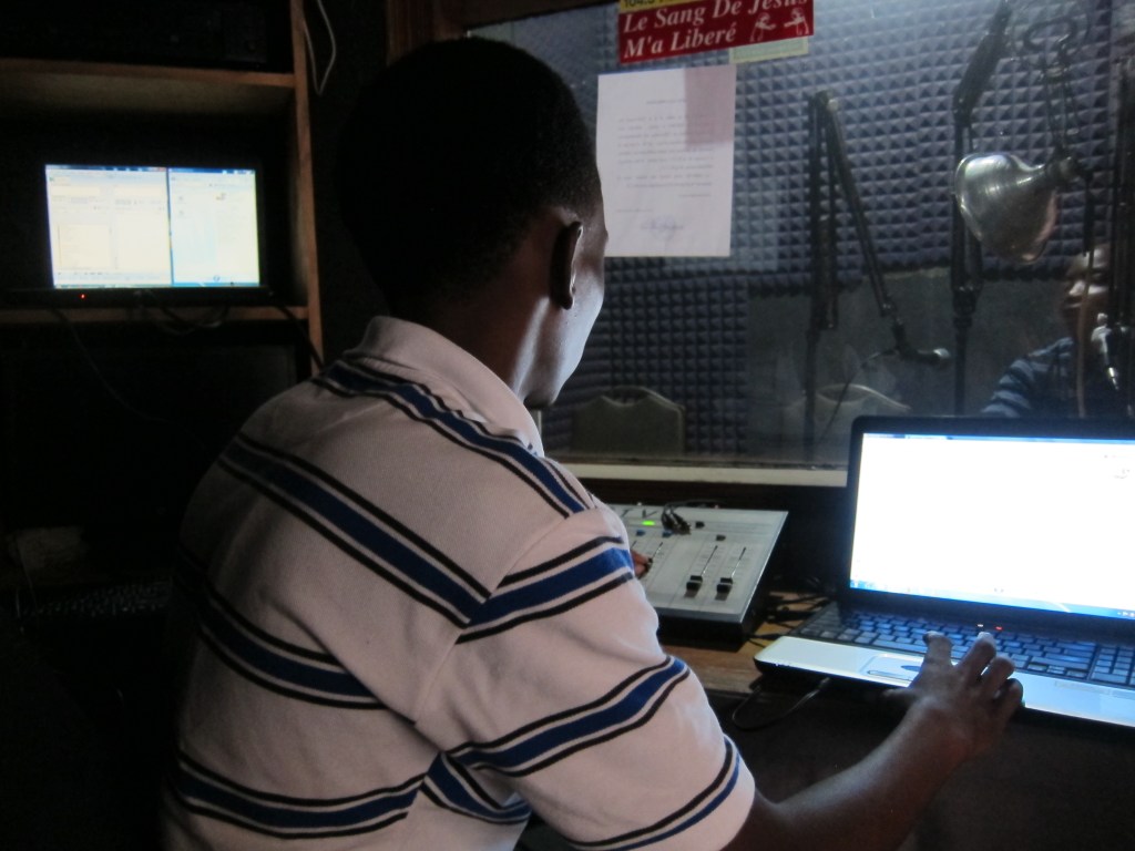 Simon Wilkenson at Radio Venus